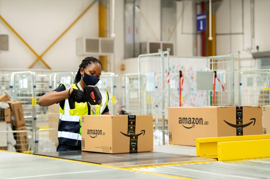 Packages being scanned in a fulfilment hub before onward shipping